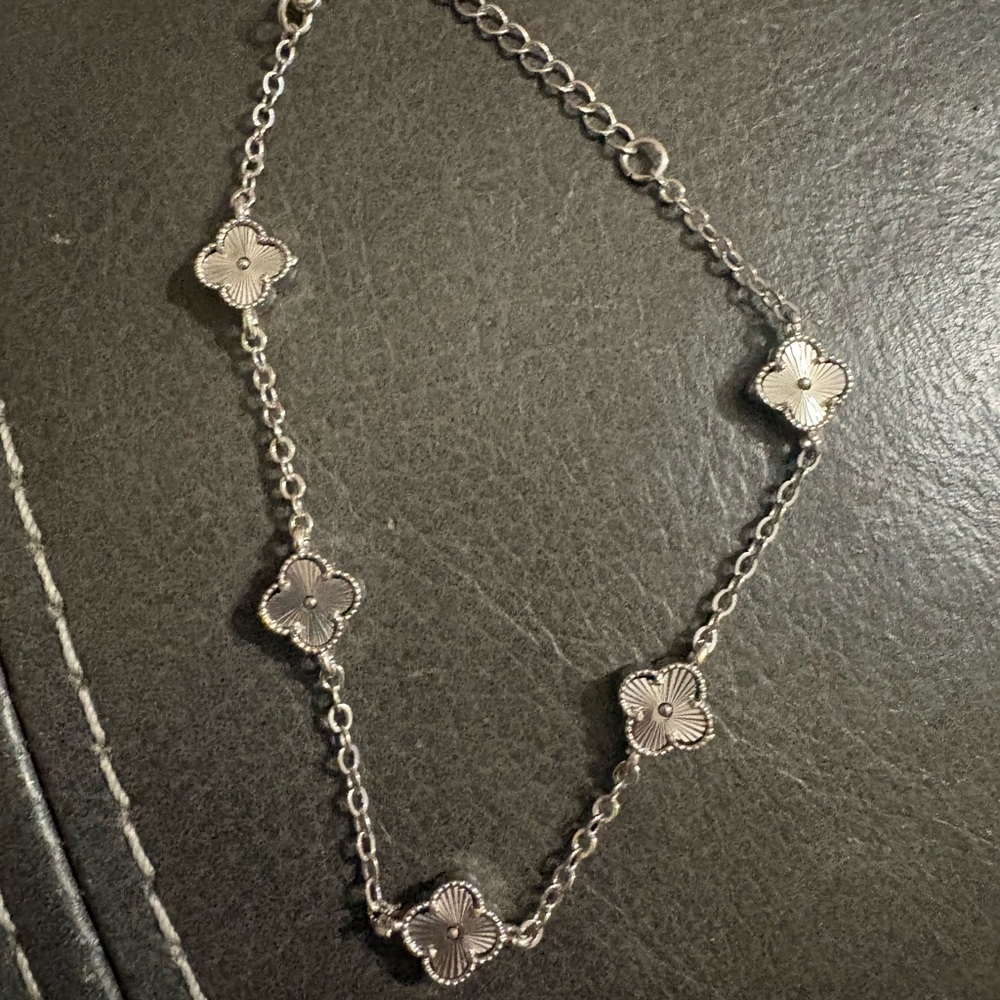Chic Silver Floral Bracelet